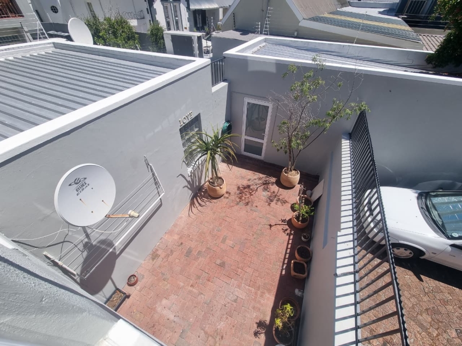 2 Bedroom Property for Sale in Claremont Upper Western Cape